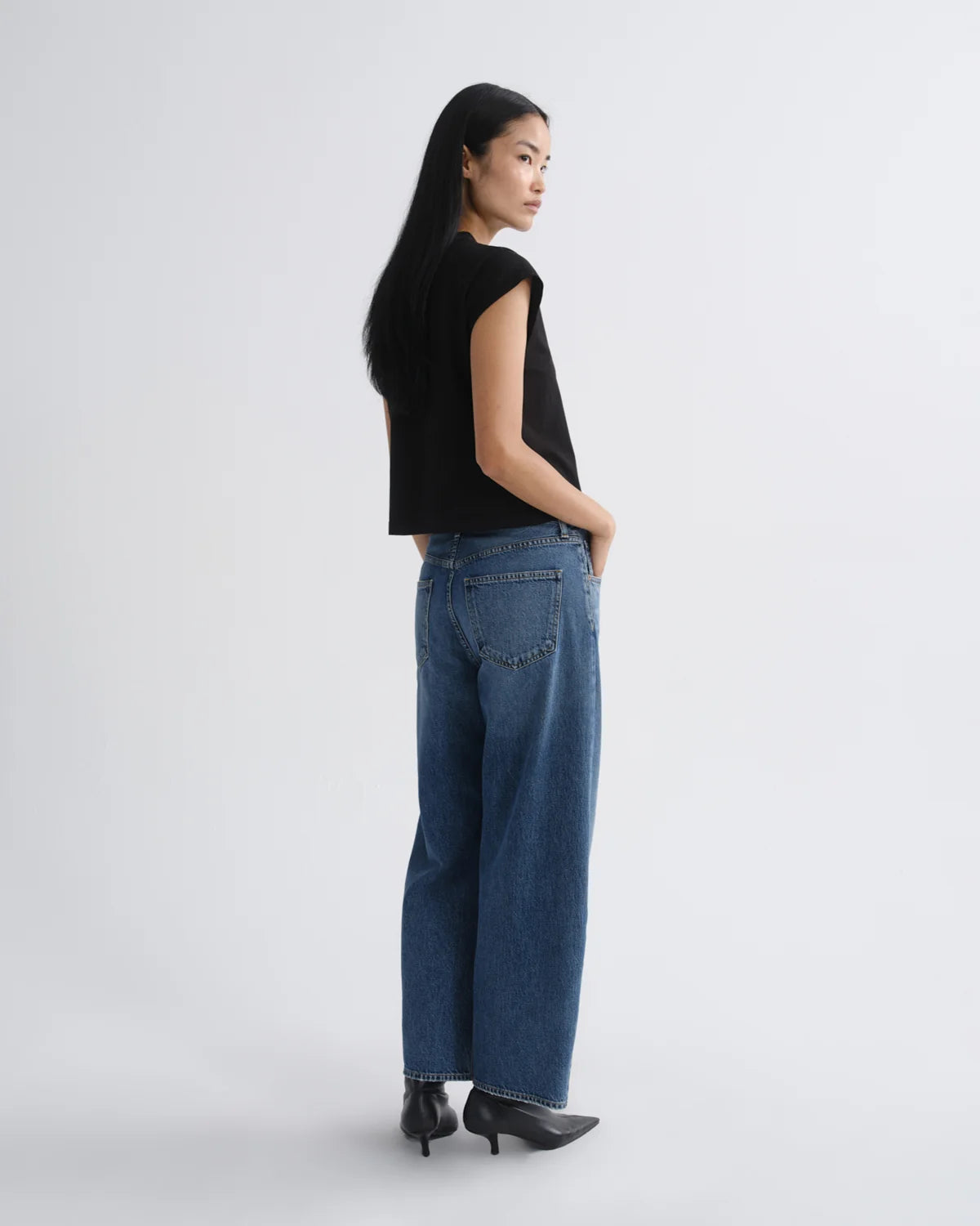 Low Curve Jean Crop Curb